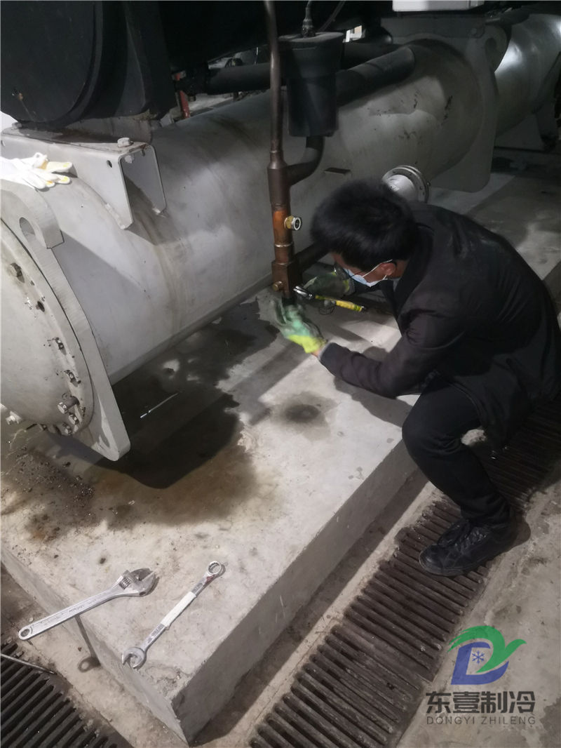 青海螺桿式制冷機組維修保養