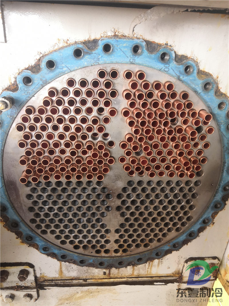 青海螺桿式冷水機組冷凝器銅管更換