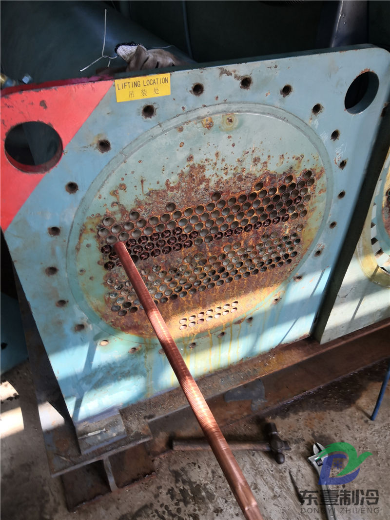 青海約克螺桿式冷水機組冷凝器銅管更換