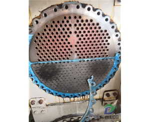 青海大金螺桿式冷水機(jī)組銅管更換